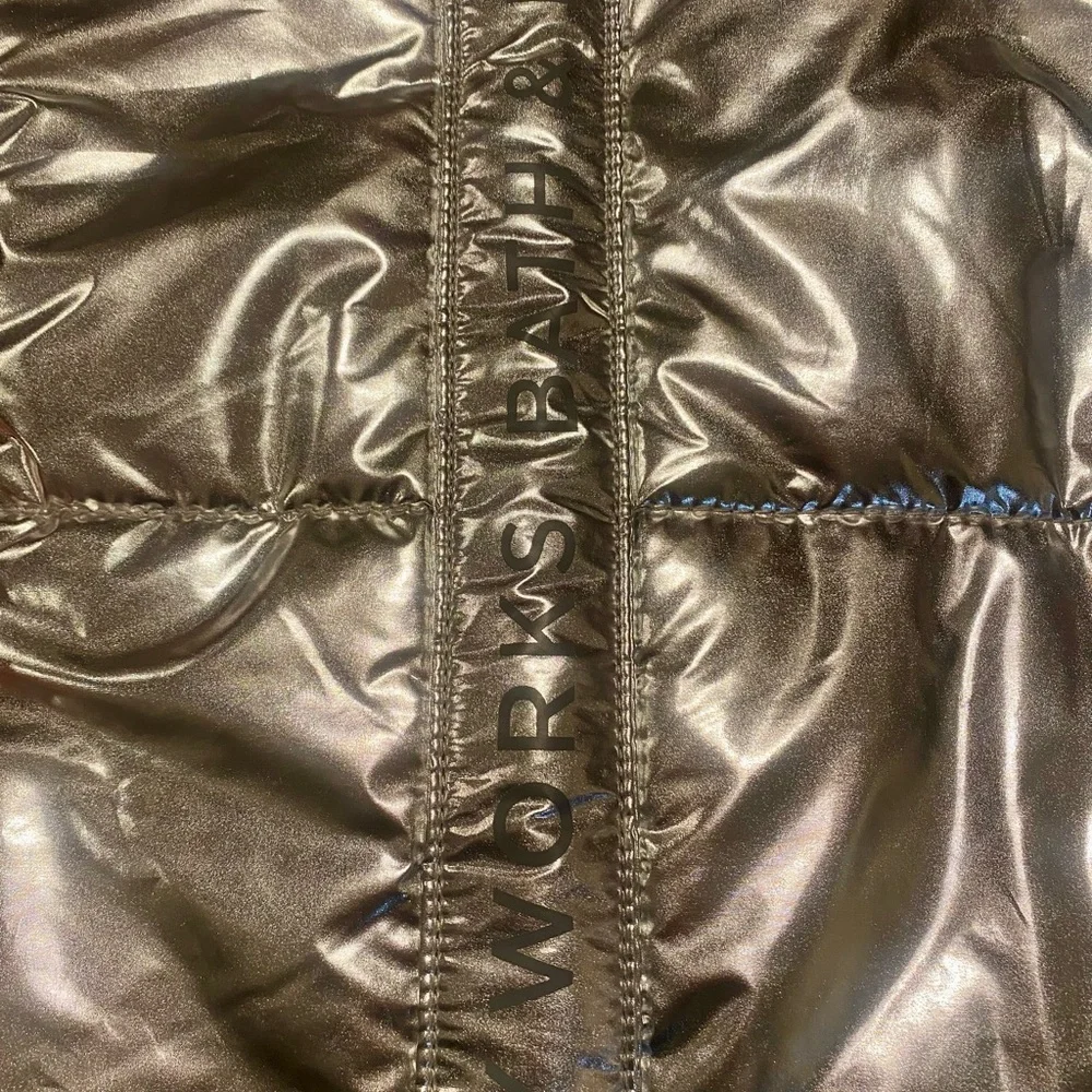 Bath & Body Works Shiny Silver‎ Puffer Bag